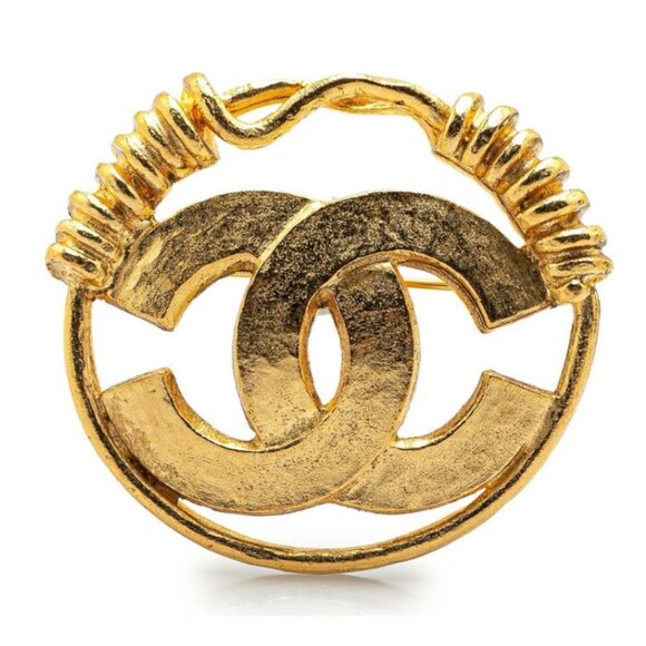CHANEL CC Logo Round Vintage Brooch Gold Tone 94P Pin Auth w/Box #4663 - Picture 2 of 6